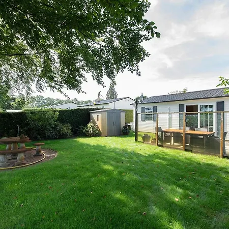 47, Betoverend Oisterwijkse Bosverblijf ~ Uitzicht Chalet