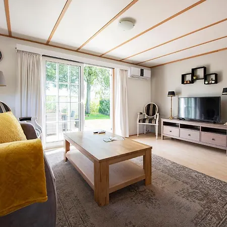 Chalet 47, Betoverend Oisterwijkse Bosverblijf ~ Uitzicht Oisterwijk