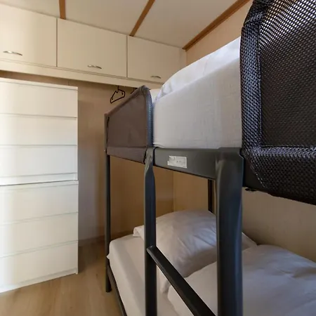 Chalet 47, Betoverend Oisterwijkse Bosverblijf ~ Uitzicht Oisterwijk